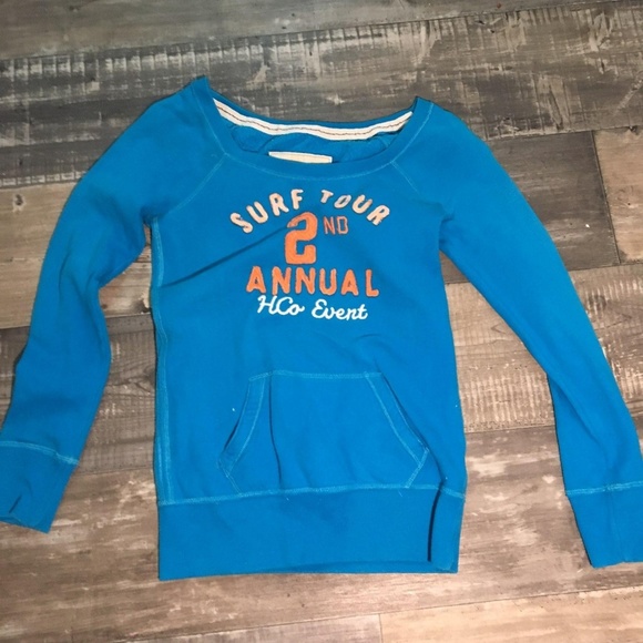 Hollister Tops - Hollister cold shoulder Hollister Tops - Hollister cold shoulder